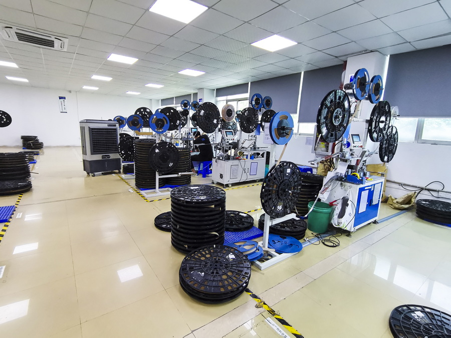 步步精全自動生產(chǎn)中心